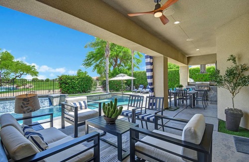 Palm Springs House | 365 m² House ∙ 6 bedrooms ∙ 12 guests