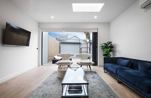 Coburg House | 3Bed/2Bath Entire House - The Charmern