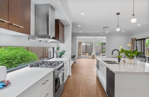 Rochedale House | 3BR Family Home in Rochedale | Aussie Local Living
