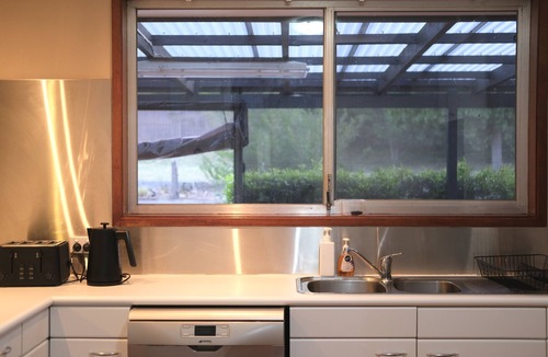 Wanniassa House | 3BRS-Mt View/Petfriendly/CozyHome