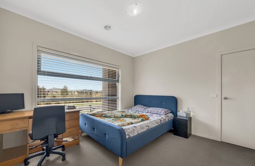 Manor Lakes House | 4 bedroom house with stunning views