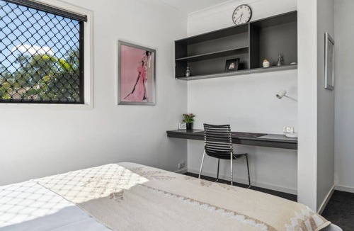 Calamvale House | 4 Ensuites|Patio Pool Billiards Media Room