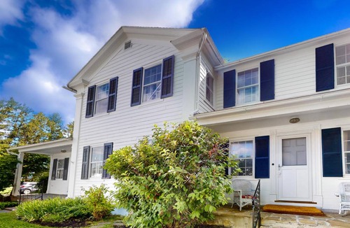 Town of Benton House | 423 m² House ∙ 6 bedrooms ∙ 16 guests