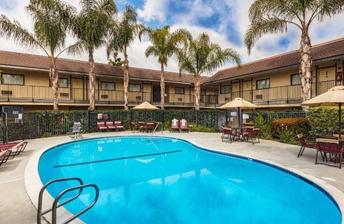 Tustin Hotel | 47 m² Hotel ∙ 127 guests
