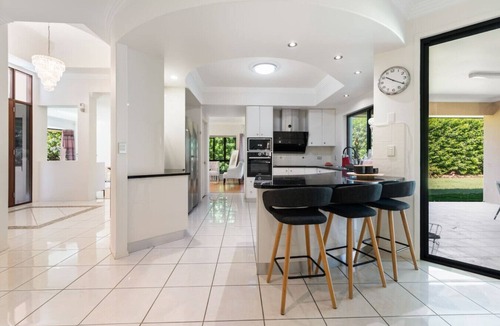 Parkinson House | 4BSpacious Cozy Family Entertained home @Parkinson