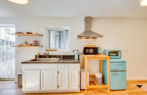 Los Angeles Apartment | 5 Mi to Dtwn Los Angeles Apt with Outdoor Space!