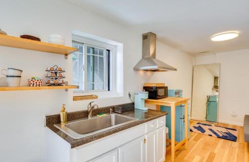 Los Angeles Apartment | 5 Mi to Dtwn Los Angeles Apt with Outdoor Space!
