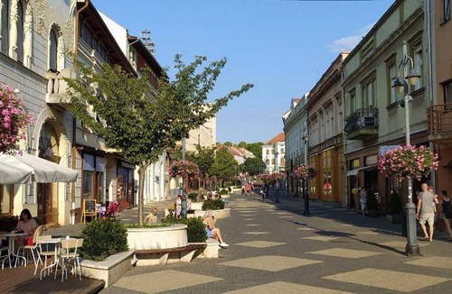 Kaposvar Apartment | 55 m² Apartment ∙ 2 bedrooms ∙ 6 guests
