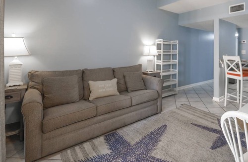 Gulf Shores Condo | 57 m² Condo ∙ 1 bedroom ∙ 6 guests