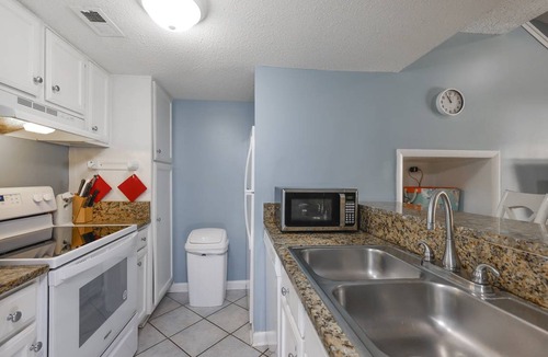 Gulf Shores Condo | 57 m² Condo ∙ 1 bedroom ∙ 6 guests