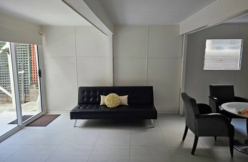 Woolloongabba House | 6 Mins to Brisbane City–Stylish Retreat