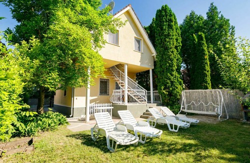 Siofok-Sosto Apartment | 60 m² Apartment ∙ 3 bedrooms ∙ 6 guests
