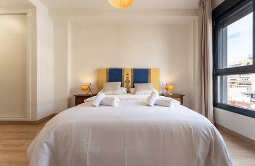 Bailen-Miraflores Apartment | 63 m² Apartment ∙ 1 bedroom ∙ 2 guests