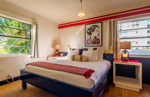 Mid Beach Hostel | 63 m² Hostel ∙ 127 guests