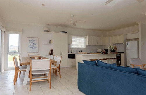 Goolwa South House | 8 Downer Ave, Goolwa South