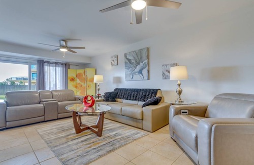 Pensacola Beach Apartment | 85 m² Apartment ∙ 1 bedroom ∙ 4 guests