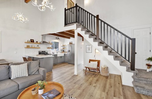 Sugarloaf Cabin | 94 m² Cabin ∙ 3 bedrooms ∙ 8 guests