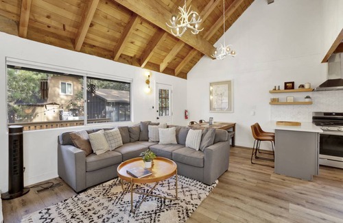 Sugarloaf Cabin | 94 m² Cabin ∙ 3 bedrooms ∙ 8 guests