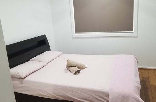 Jacka House | A 5-bedroom spacious family friend house is near to all amenities.