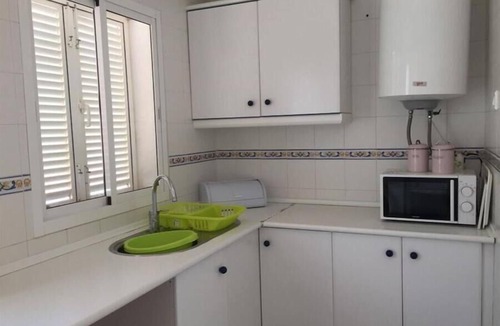 La Parata House | A beautiful 2-bedroom south-facing townhouse five-minutes walk from the beach