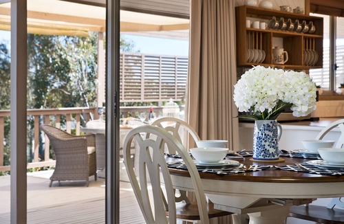Daylesford House | A cozy, inviting country retreat with a little modern flair.