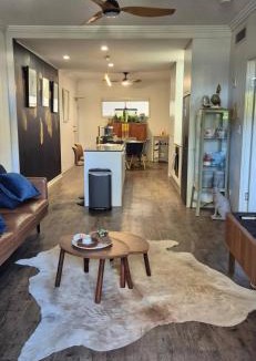 Hawthorne Apartment | A perfect place to hide away with river side charm