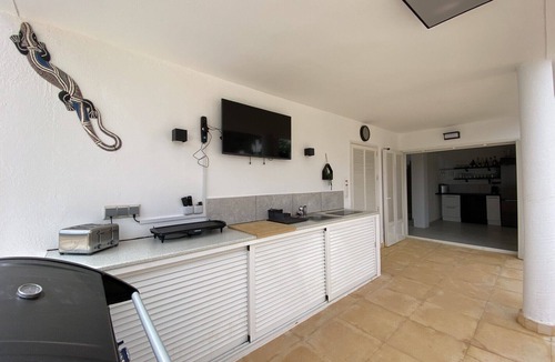 Ventanicas-El Cantal Villa | A stunning modern villa overlooking the valley and Mojacar Playa.