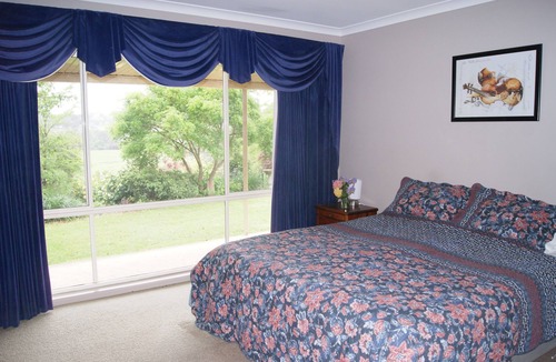 Yarra Glen Other | Above the Mist Dexters. Spacious comfortable home on 12 acres.