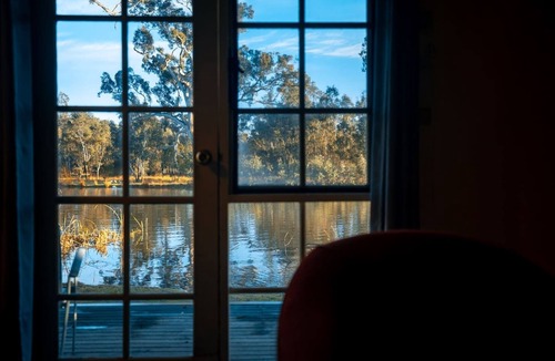 Acheron Cabin | Acheron Valley Country Retreat Lakefront Rooms (LR)