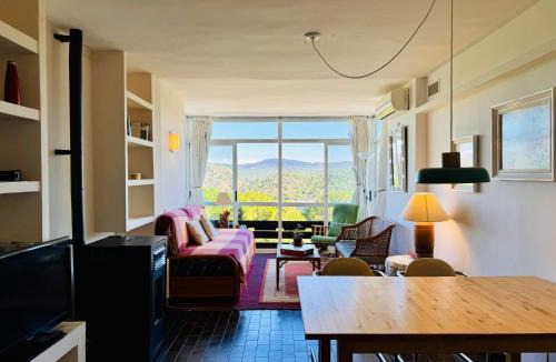 San Martin de Valdeiglesias Apartment | Acogedor apartamento con bellas vistas al embalse