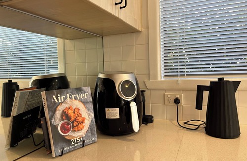 Blairgowrie House | ADELAIDE BLAIRGOWRIE | WALK TO THE BEACH, CAFES & VILLAGE
