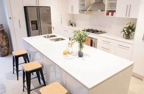 Parkside House | ADELAIDE FRINGE BASE: LUXURY 4BR near CBD Sleeps 8 Secure Garage + Parking