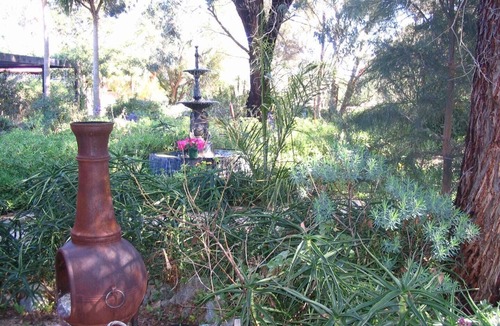 Bearii Villa | Aintree's Area's best kept secret. Fountain Courtyard Room