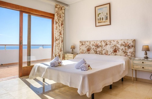 Es Canar Villa | Air-Conditioned Villa by the Sea with Wi-Fi, Pool, Garden and Terrace; Parking Available