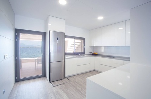 es Bacares Ski Chalet | Aixa - House In Marina Manresa. Free Wifi