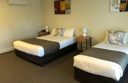 Penola Hotel | Alexander Cameron Suites