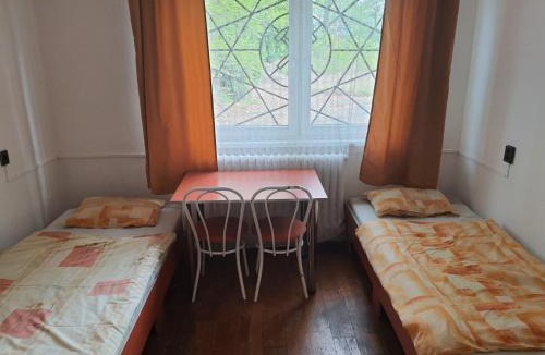Oroszlany Hostel | Alexander Munkásszálló Oroszlány
