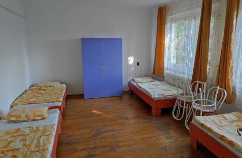 Oroszlany Hostel | Alexander Munkásszálló Oroszlány