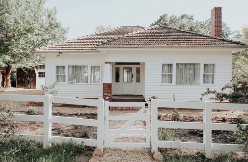 Red Hill Cottage | Allawah Cottage in Red Hill