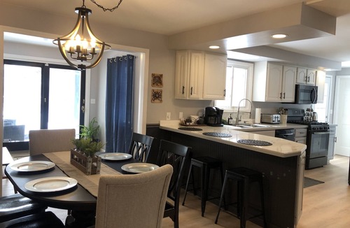 Rochester House | Amazing ranch located in Henrietta, pool and king size master bed.