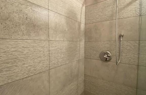 Rampart Village Apartment | Amazing Studio minutes to Downtown