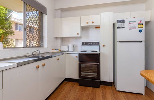 Tuncurry Apartment | Anchorage 33 in central Tuncurry