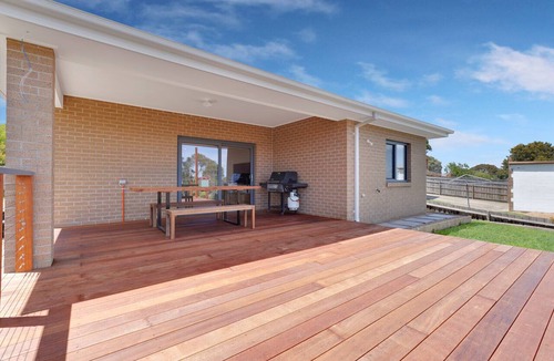 Lakes Entrance House | Anira: A Stylish New Escape in Lakes Entrance