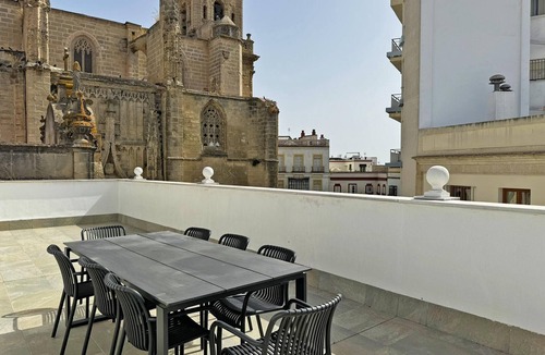 Jerez de la Frontera Old Town Apartment | Apartamento San Miguel - Ole Solutions
