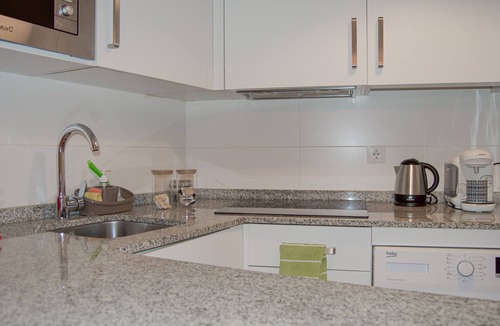 Poligono Alameda Condo | Apartamento Heredia