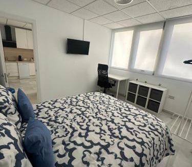Plaza de Toros Vieja Apartment | Apartamento Moderno Soho - Nuevo! En el centro y cerca de la playa!Parking gratuito!