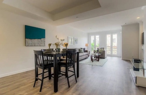 Los Angeles Apartment | Apartment ∙ 2 bedrooms ∙ 4 guests