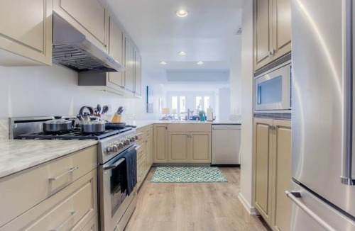 Los Angeles Apartment | Apartment ∙ 2 bedrooms ∙ 4 guests