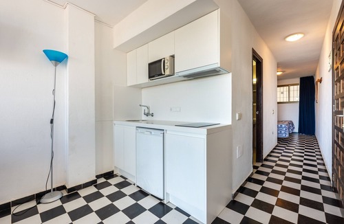 Es Pujols Apartment | Apartment 'Apartamento Bilo 303' with Lake View, Wi-Fi and Air Conditioning