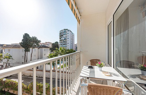 Carihuela Apartment | Apartment 'Carihuela Palace Beach' with Private Pool, Wi-Fi and Air Conditioning